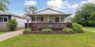 3 bedroom ranch $1300 - Lease Special Gallery 1