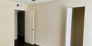 3 bedrooms /2 bath Condo Available Now Gallery 19