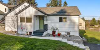 Waterfront Living! Gallery 1