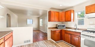 $0 DEPOSIT OPTION! COZY 2 BED 1 BATH HOME WITH OFFICE IN VILLA PARK Gallery 5