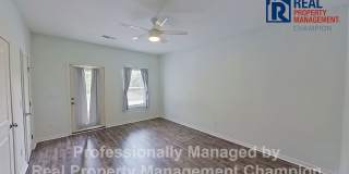 Spacious 3-Story Townhome in the Heart of Carolina Beach — Backs to State Park Gallery 5