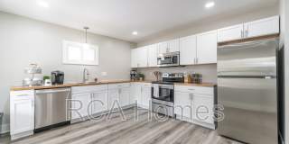 537 North Sheffield Avenue Gallery 1