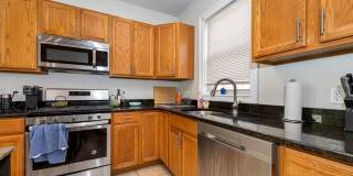 Nicely Priced 4-bed, 2-bath Mission Hill Apartment Gallery 4