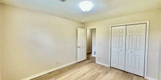 2311 W Willow Street Gallery 27