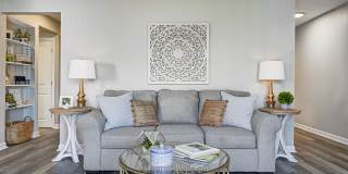 Ivy Knoll Gallery 6