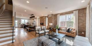 917 GRUNDY Street Gallery 19