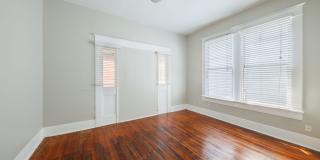 AVAILABLE AUGUST: Prime Location - 3 BR / 1 BA home located in Downtown and Walk to UT Gallery 19