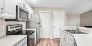 5027 Stratford Pine Lane Gallery 3