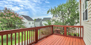 Beautiful End-Unit Townhome on a Prime Location! Gallery 16