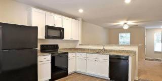 Newer Townhome for Lease – 2 Primary Suites + Open Layout Gallery 1