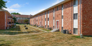 Colonial Village Gallery 14