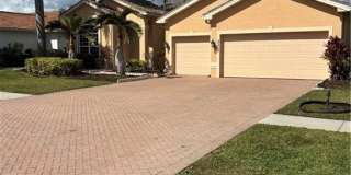 2210 Grove Dr Gallery 2