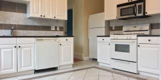 $3,600 Spacious 3BR in Brookline | 1,600 SF | In-Unit Laundry + Private Outdoor Space Gallery 1