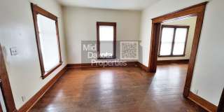 421 E 7th- 3 bedroom house Gallery 5