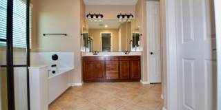 Beautiful 3 bedroom with a loft in Cooley Station! Gallery 12