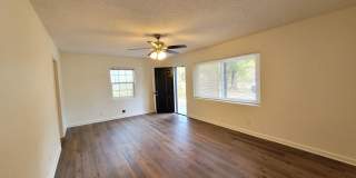 925 N K St Pensacola, FL 32501 | MOVE IN SPECIAL: HALF OFF first full month of rent!!! Gallery 10