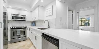 Harbour Pointe Gallery 17