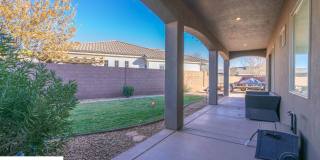 Stunning 2 Bedroom Fully Furnished Home. Community Pool & Mini Golf! Gallery 76