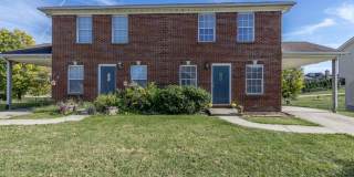 Located in Georgetown, KY, three-bedroom, 2.5-bath townhouse Gallery 1