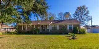 2BR/1BA Duplex unit in Foley - 304 E Orange Avenue Gallery 1