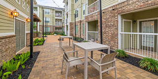 Riverhaus Creekside Apartments Gallery 26