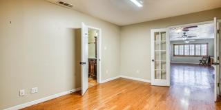 1701 ELM Street Gallery 28