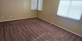 Spacious 6 bedroom , 3 bathroom home with downstairs bedroom and bath Gallery 14