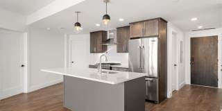 Charming 3 Bedroom-No Broker Fee Gallery 5