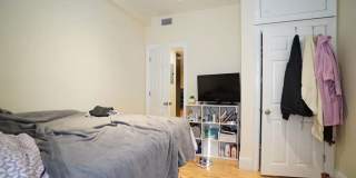 Charming 4 Bedroom-No Broker Fee Gallery 6
