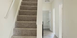 Updated 4BR House with 2 full baths and yard! Gallery 21