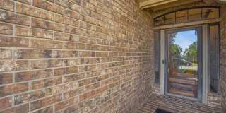 Beautiful 4 Bedroom Home with Pool – Available Now! Gallery 17