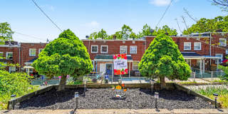 2461 Adrian Street Gallery 24