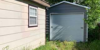 Cute 2 bedroom home with a loft and detached one car garage Gallery 9