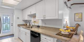 102 SE 40th Street Gallery 38