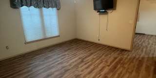 2 bedroom/2 bath townhouse with 2 car garage Gallery 9