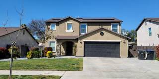 4 Bedroom 2 Bathroom Home Close to Shopping and Restaurants!! Gallery 1