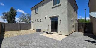 Clean and Comfortable 3 bed 2 bath with loft! Gallery 28