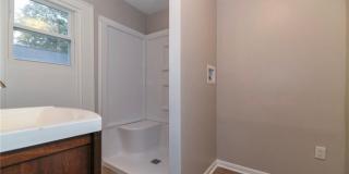 Beautiful home for lease Gallery 9