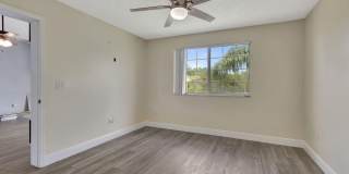 600 N Crestwood Ct N Gallery 12