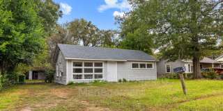 341 Chisholm St Gallery 1