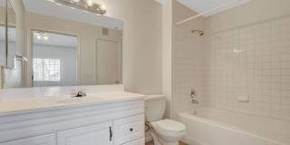 Adorable 2 Bedroom Condo Gallery 16