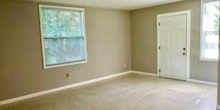 2095 NW Fork Road Gallery 7