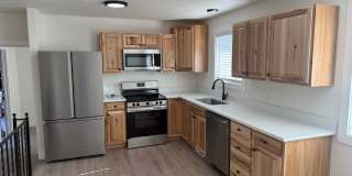 Five Bedroom Home, 2600 sq ft, West Jordan, $3000/month, Fenced Yard Gallery 1