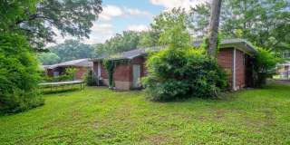 1317 Mayfield Lane - A Gallery 18