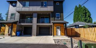 Move In Ready 3 Bedroom 2.5 Bathroom - Convenient Camas Location Gallery 1