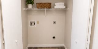 Meadow View Apartments & Townhomes Gallery 26