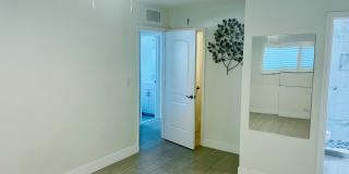 2100 NE 38th Street Gallery 21