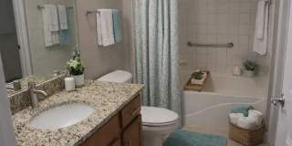 Sixth & Race Gallery 13