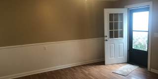 2 bedroom duplex in the highlands! Gallery 6