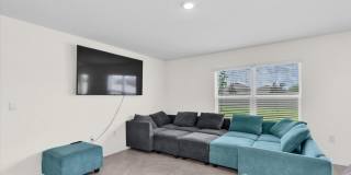 Available now in Wimauma | Spacious 5BR Home with 2,600+ Sqft Gallery 20